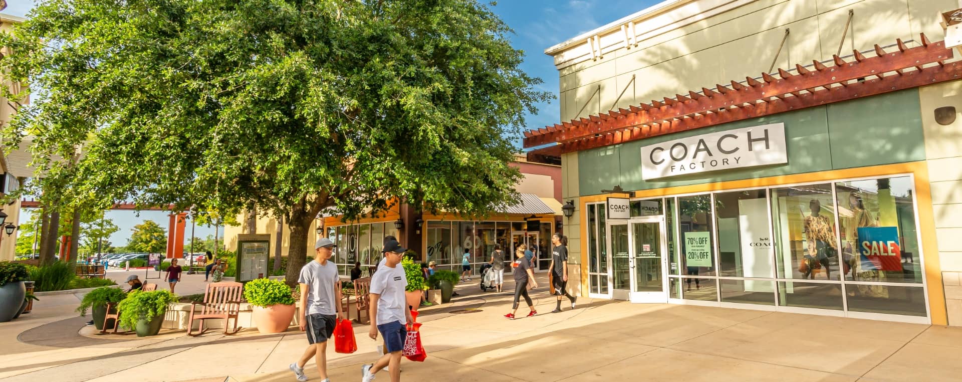 Tanger Outlets Houston Center Images